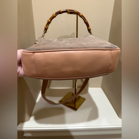 Gucci Suede Bamboo 2-way carry Bag in Beige - Picture 7 of 12